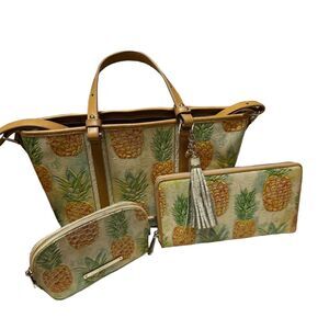 Very very rare Brahmin Mini Asher,Skylar,&Tina multi pompano collection